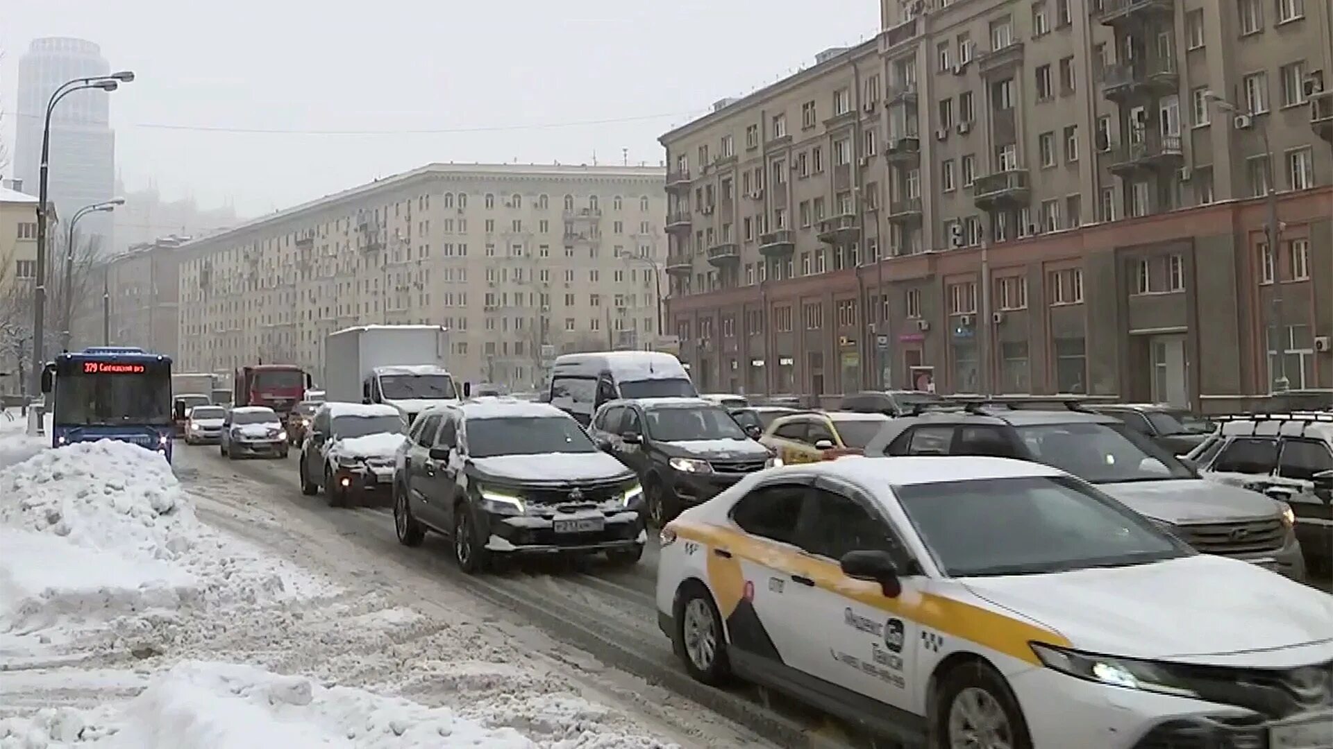 Транспортный коллапс в Москве. Снег в Москве. Снегопад в Москве сегодня 2022. Москва декабрь 2022.