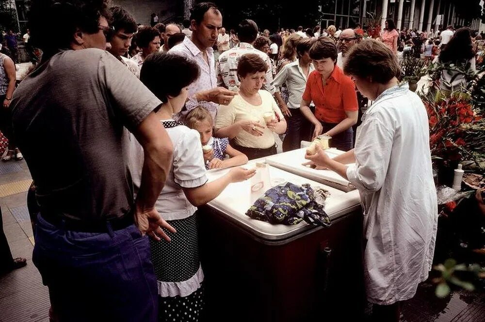 дети 1980 годов. 1981 год возраст. опасный 1981. люди ссср 1980. ссср 1981.