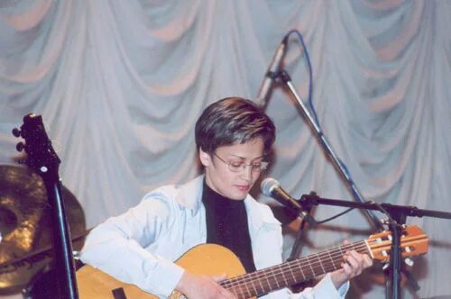 Слушать голубеву. Песни евгения голубева. Слушать голубеву. Голубев певец. Олег голубев фото.