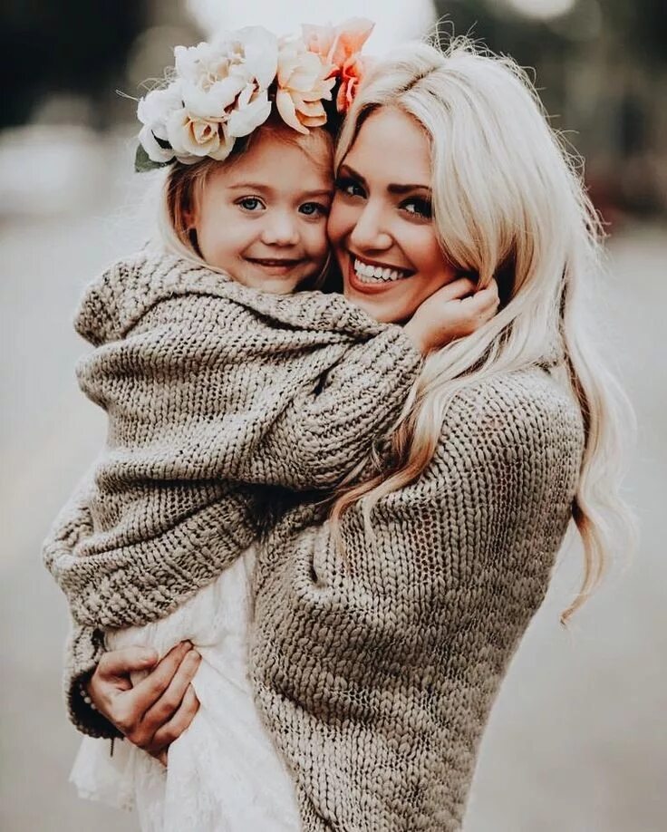 Mommy and daughter. Мама и дочка. Фотосессия мама и малыш. Фотосессия мама и дочка. Мать с ребенком.