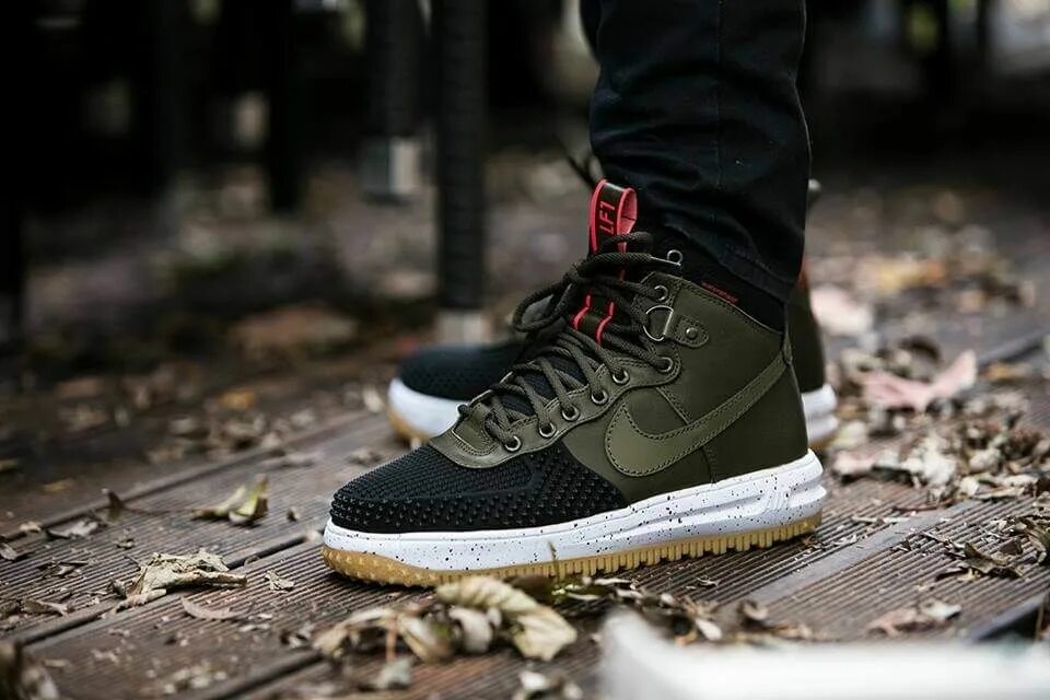 Lunar duckboot 1. Nike Lunar Force 1 Duckboot Green. Nike Lunar Force 1 Duckboot Dark Green. Кроссовки Nike Lunar Force 1 Duckboot Dark Green. Nike Duckboot 2015.