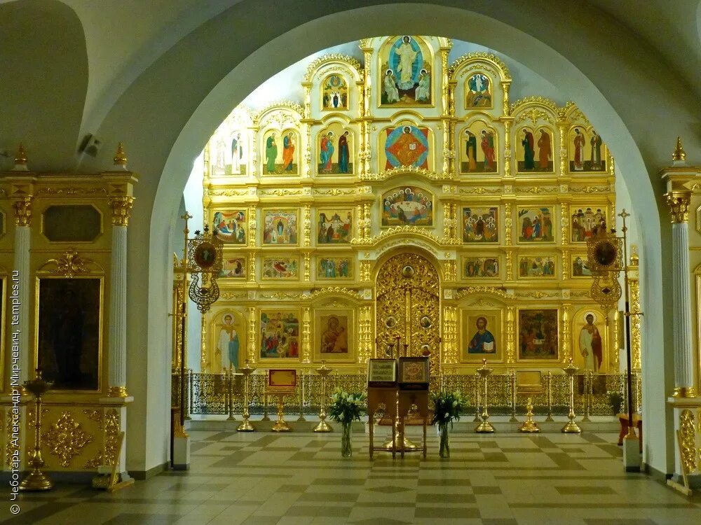 Иконы храма в сущеве. Храм тихвинской иконы божией матери в новой слободе в сущёве. Храме иконы тихвинской божией матери в сущево. Иконы храма в сущеве. Тихвинская церковь на тихвинской улице москва.