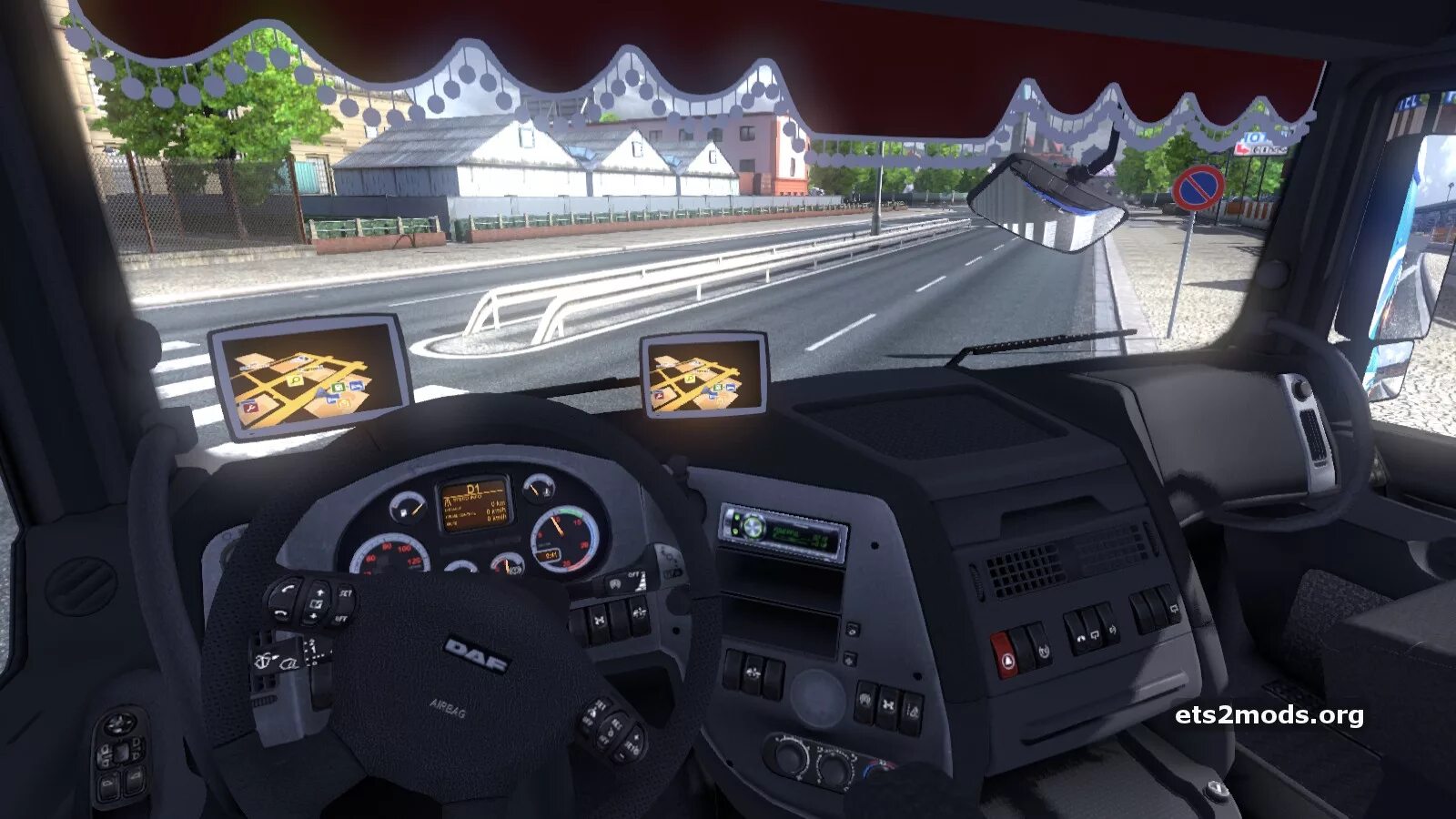 Euro truck simulator 2 1.48. ETS 2 DAF CF салон. Евро бас симулятор 2. DAF камера зеркало евро трек симулятор 2. DAF камера евро трек симулятор 2.