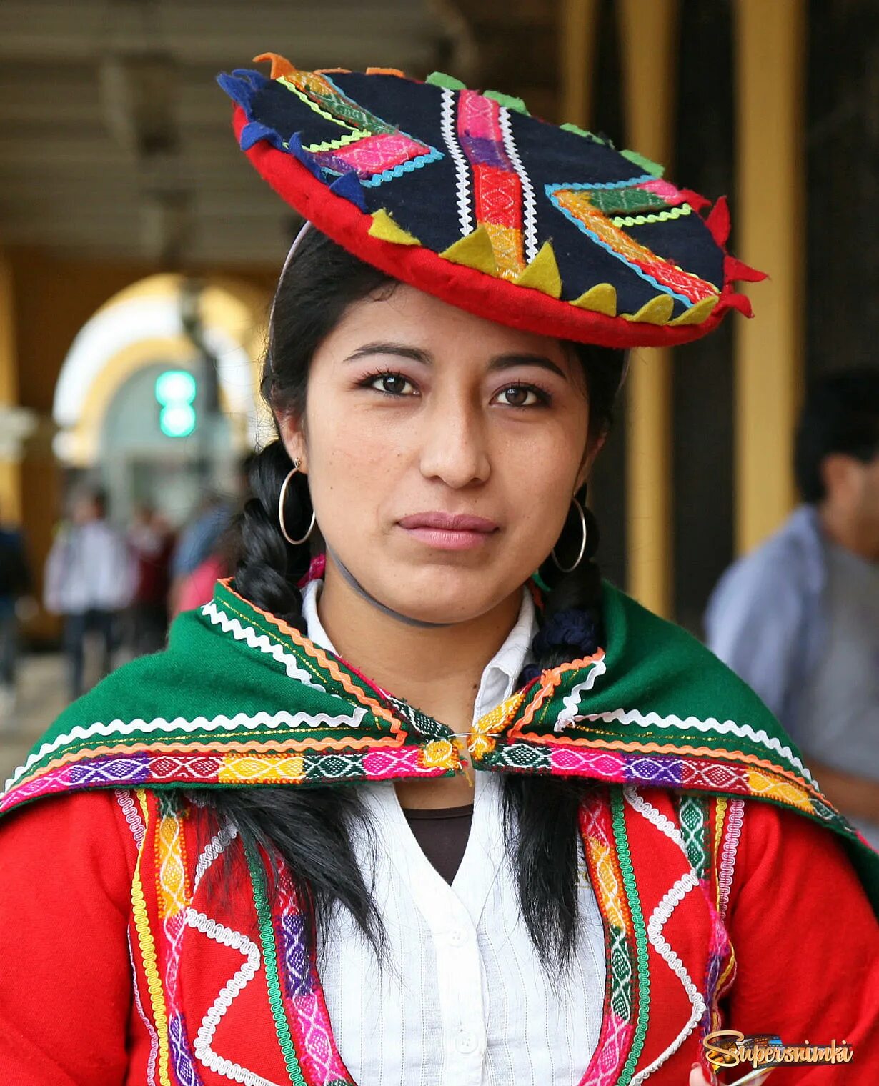 Перу люди