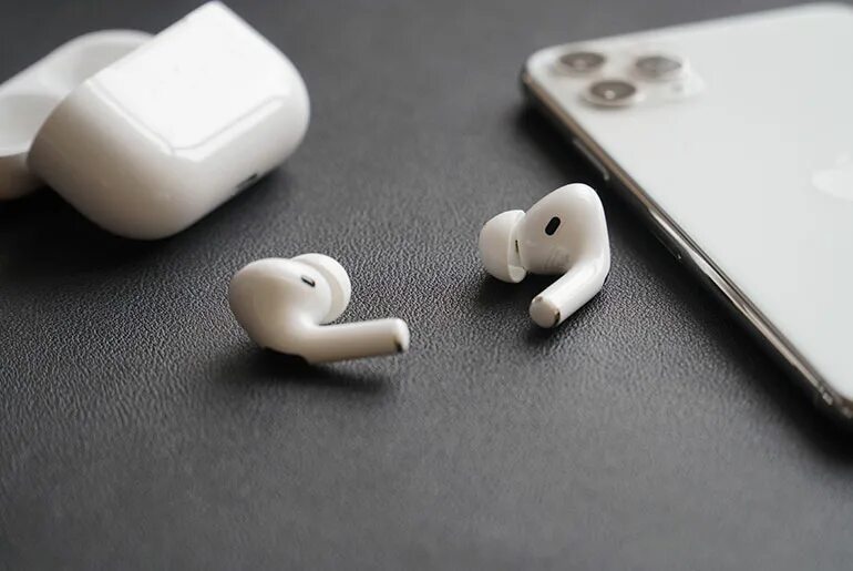 Airpods pro premium. AIRPODS Pro Max 2. Наушники Apple Pro Max. Apple AIRPODS Pro 2 хрипит 1 наушник. Apple AIRPODS Pro Max.