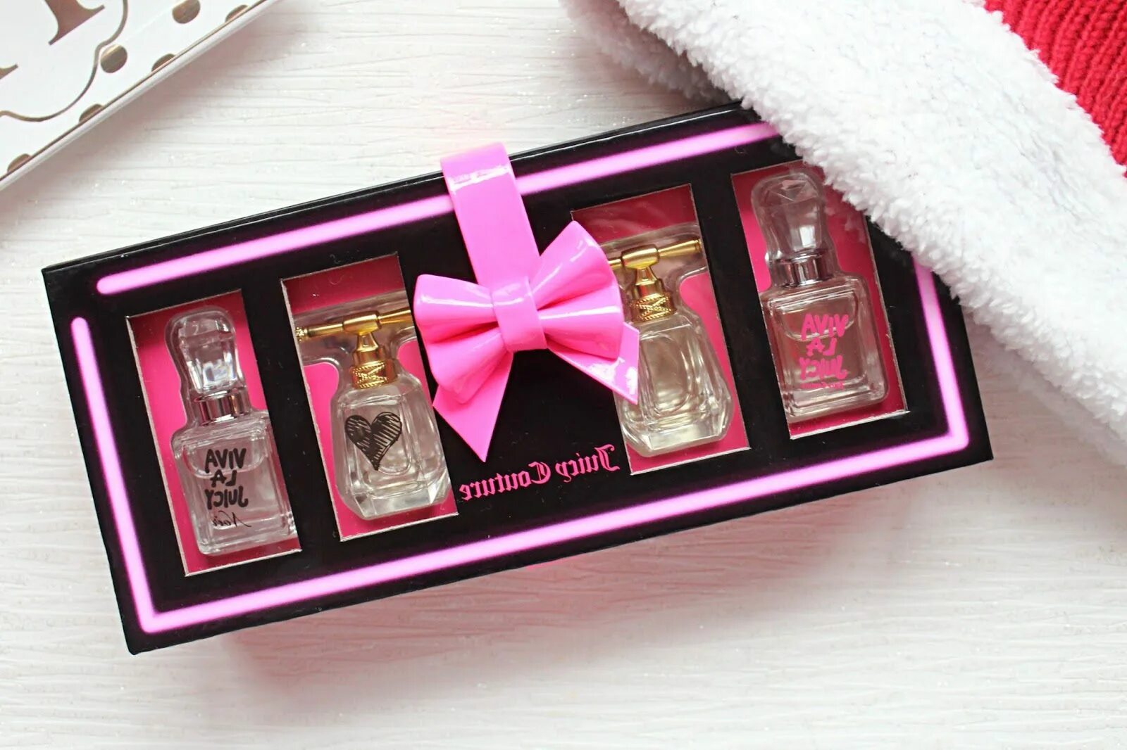 Mini juicy Couture. Подарки парфюмерия. Парфюм в подарок. Духи в подарок.