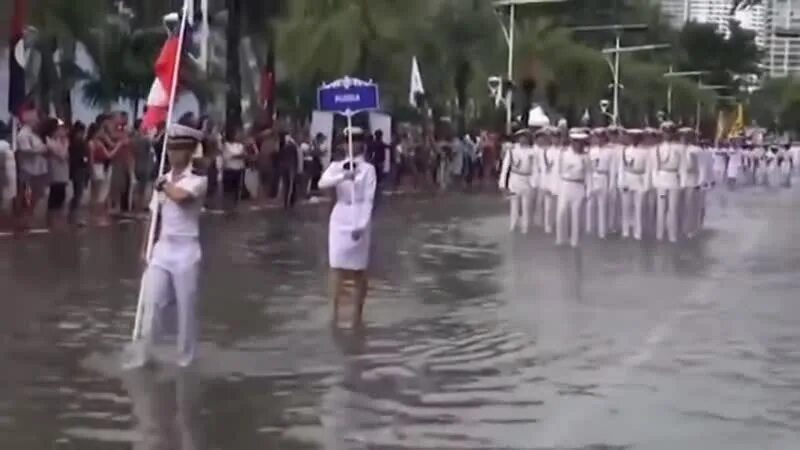 Видео парад в тайланде. Русские моряки маршируют в Тайланде. Парад моряков в Тайланде. Русские моряки на параде. Марш русских моряков в Тайланде.