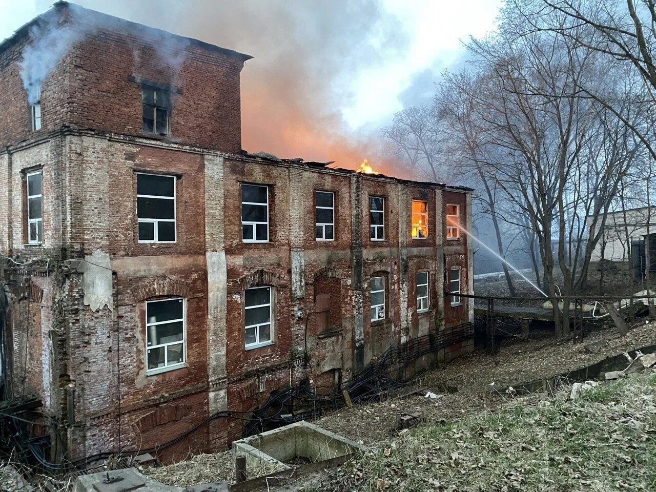 Серпухов пожар. Серпухов пожар. Серпухов пожар. 04. Пожар в серпухове вчера.
