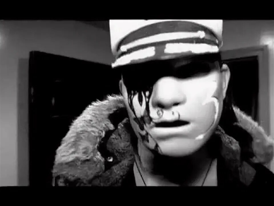 Hollywood undead no 5. J dog без маски с бородой. Голливуд андед no 5. Hollywood undead no 5. Hollywood undead no 5 undead.