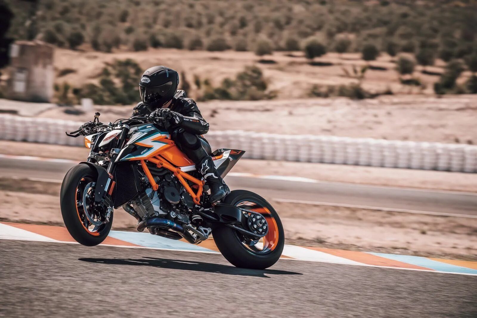 Ktm super duke r. Ktm 1290 super duke r. ktm super duke 1290. ktm 1290 super duke r 2025. ктм 1290 super duke r 2025.