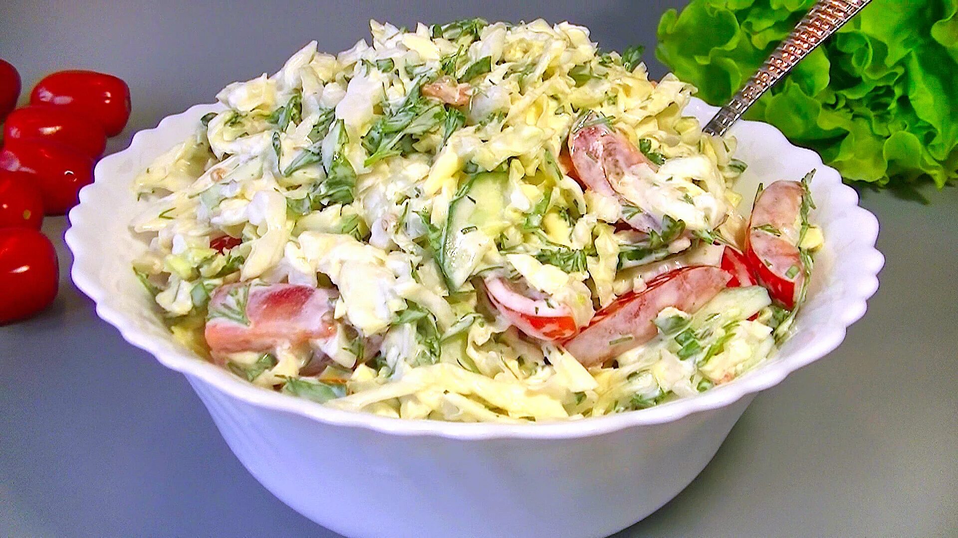 Салат овощной с капустой и огурцом. Весенний салатик. вкусные салаты. салат весенний из капусты.