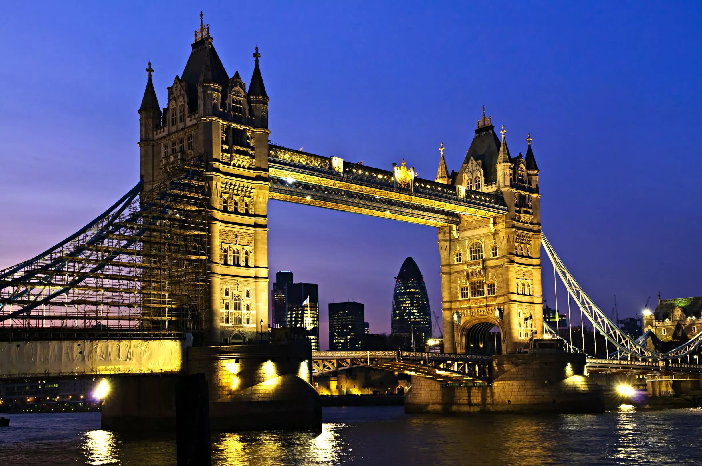 Лондон столица Великобритании. Тауэрский мост. Tower Bridge в Лондоне. Достопримечания Англии.