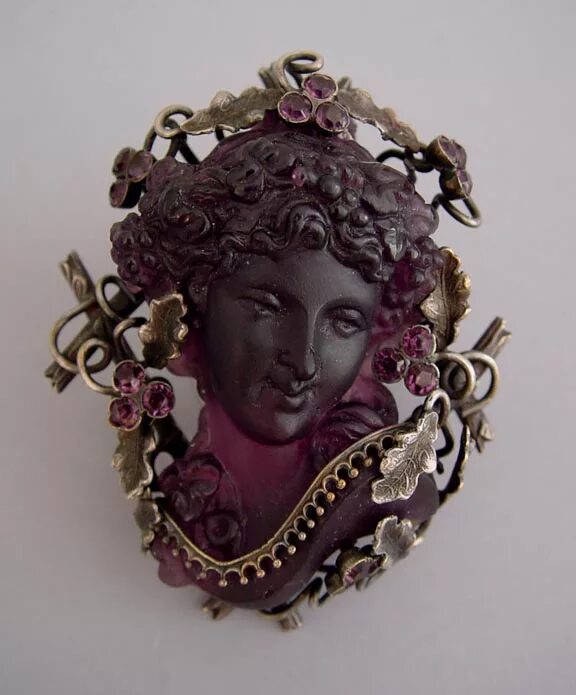 Вьетнама высокие камеи. Камея 19 век. Камея из ватикана 2022. Intaglio. Камея 2022.