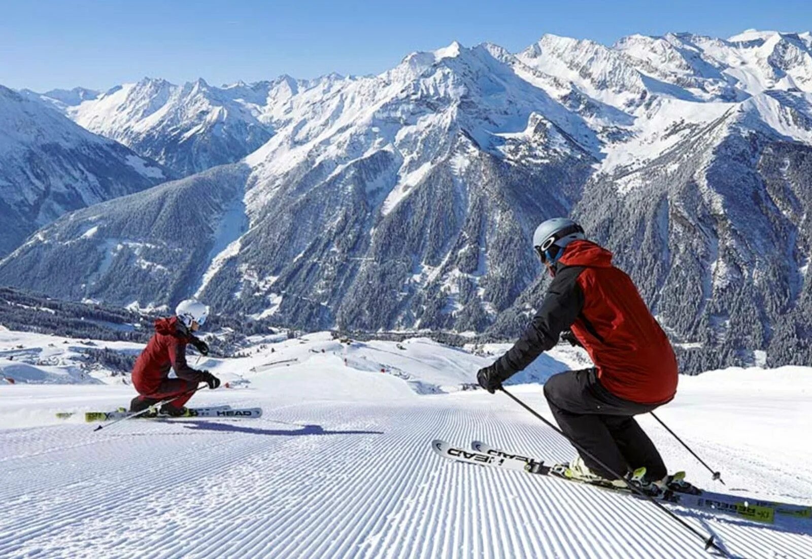 Skiing holiday. Циллерталь. Майрхофен горнолыжный курорт. Hintertux Glacier. Альпы Штубай горные лыжи.