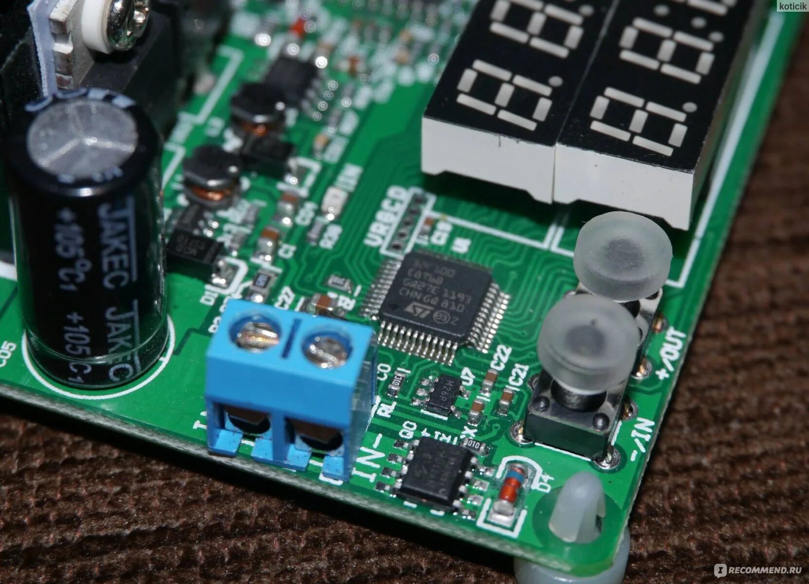 Транзистор на плате. Сгорел транзистор zt751. Поверхностный монтаж smd компонентов. H1a smd транзистор. Smd элемент 05sp.