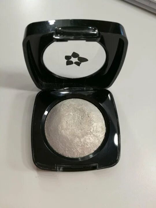 Ten x хайлайтер. Хайлайтер лотти лондон. Л'этуаль тени для век star dust silky air shimmer. Ив сен лоран хайлайтер консилер. Шиммер летуаль.