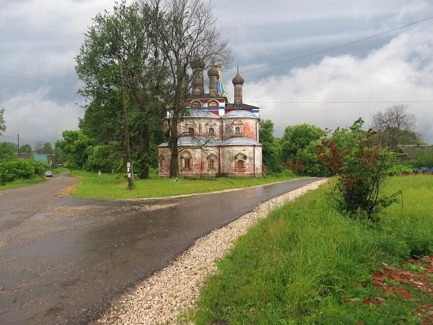 Погода в юрьев польском на 14. Подолец Троицкая Церковь. Село Подолец Юрьев-польского района. Церковь Троицы Живоначальной в Подольце. Село Подолец Юрьев-польского района Владимирской области.