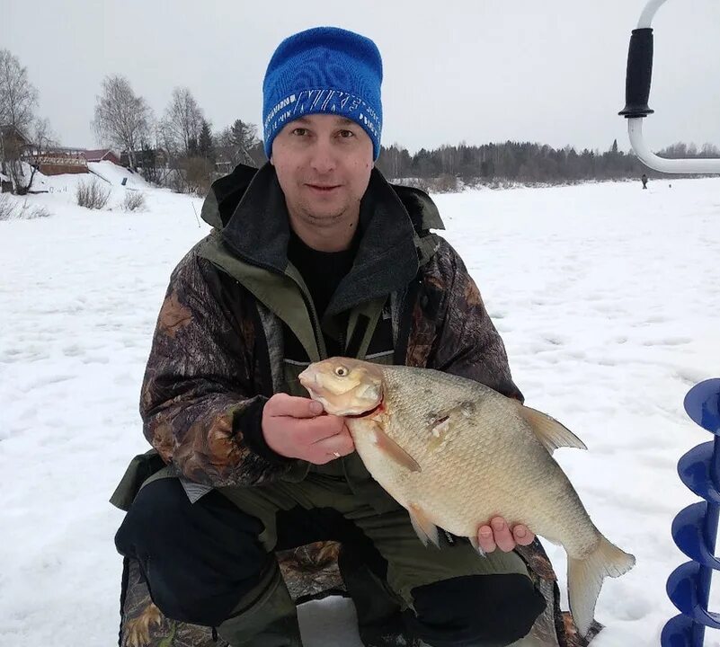 Рыбалка. Где сейчас клюет рыба новости с водоемов видео. Фион рыбалка. Рыбак кировская область. Новости с водоемов.