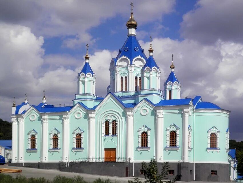 Святые курской области. Храм Рождества Пресвятой Богородицы Коренная пустынь. Храм Коренная пустынь в Курской области. Храм Пресвятой Богородицы Курск.