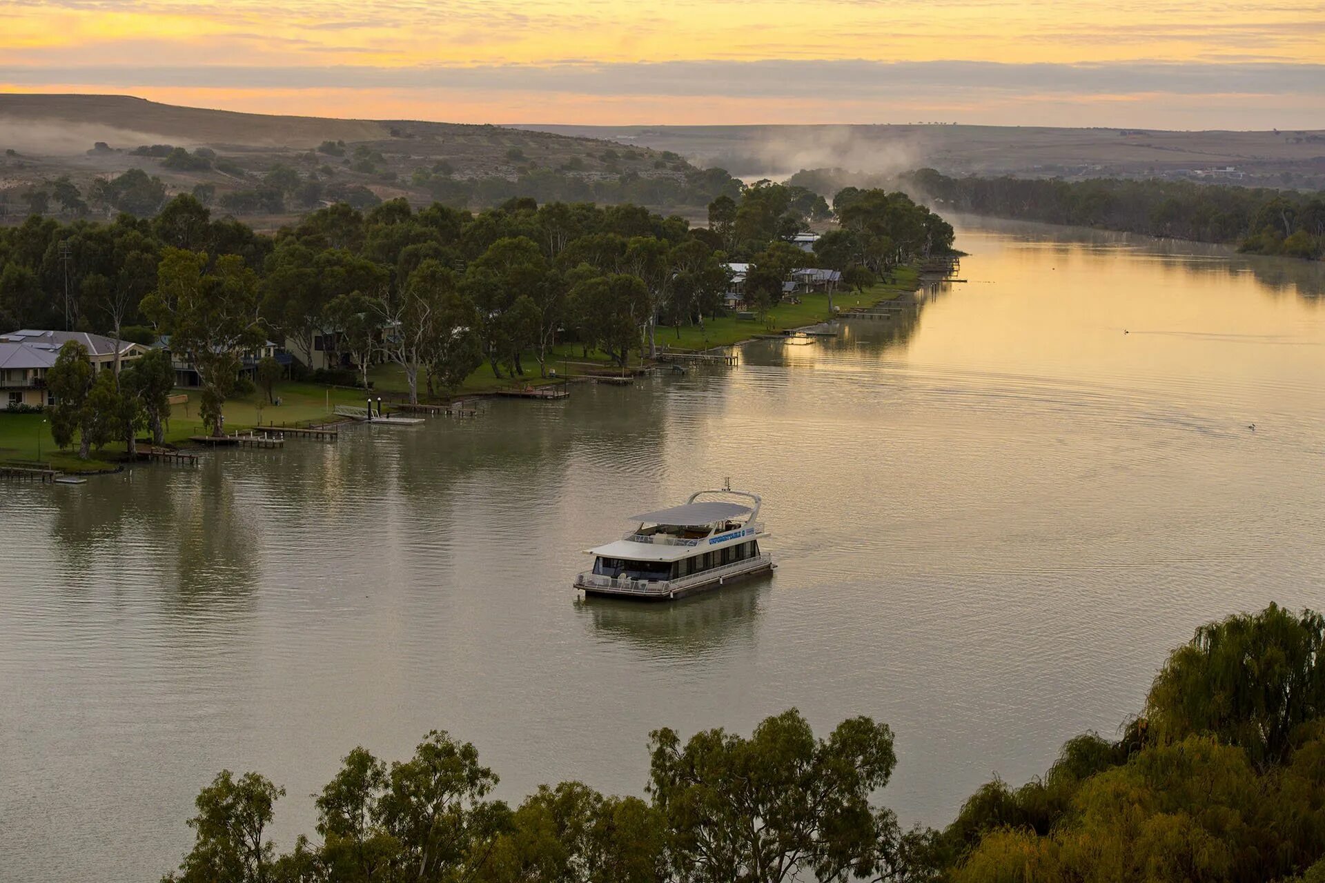 Австралия муррей и дарлинг. Река муррей. Крупнейшая река австралии. Крупнейшие реки и озера австралии. Реки: муррей, дарлинг, купер-крик.
