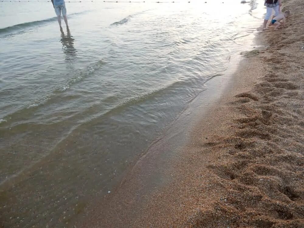 Море в витязево в августе отзывы. Море в витязево в августе. море в анапе в августе в витязево. витязево море август 2025. море в витязево в июне.