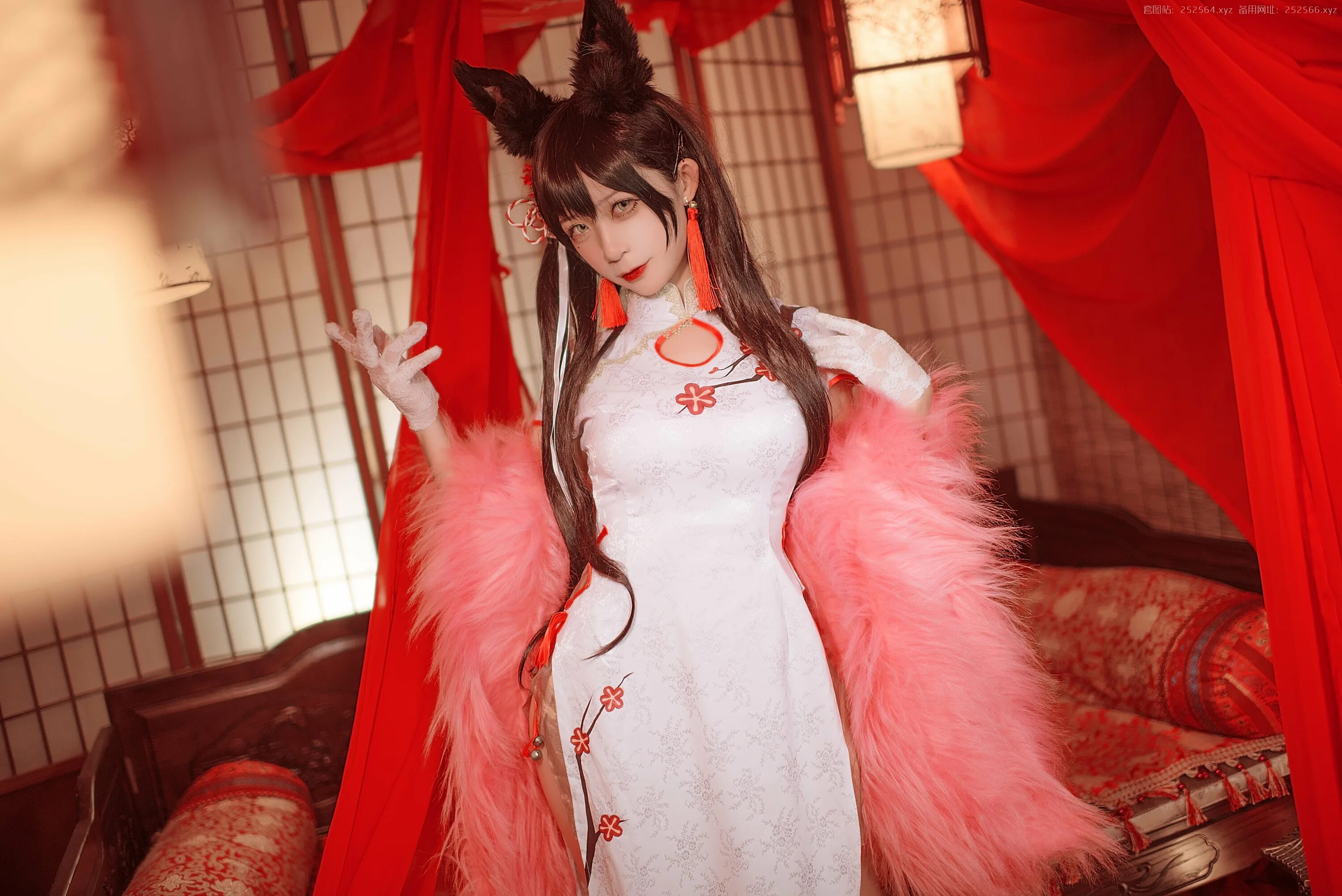 Девушка с ушками из Китая. Китайский новый год девушки зайчики. Cosplay Asia. Cheongsam female Gunner. Косплей азии