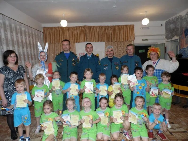 Василёк садик заинск. Детский сад 8 кыштым. В детском саду прошло. Холуйский детский дом интернат. Детский дорожный квест.