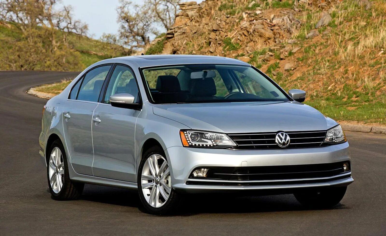 Volkswagen jetta отзывы. Фольксваген Джетта 6. Фольксваген Джетта 6 поколения. Фольксваген Джетта 2017. Фольксваген Джетта 2015.