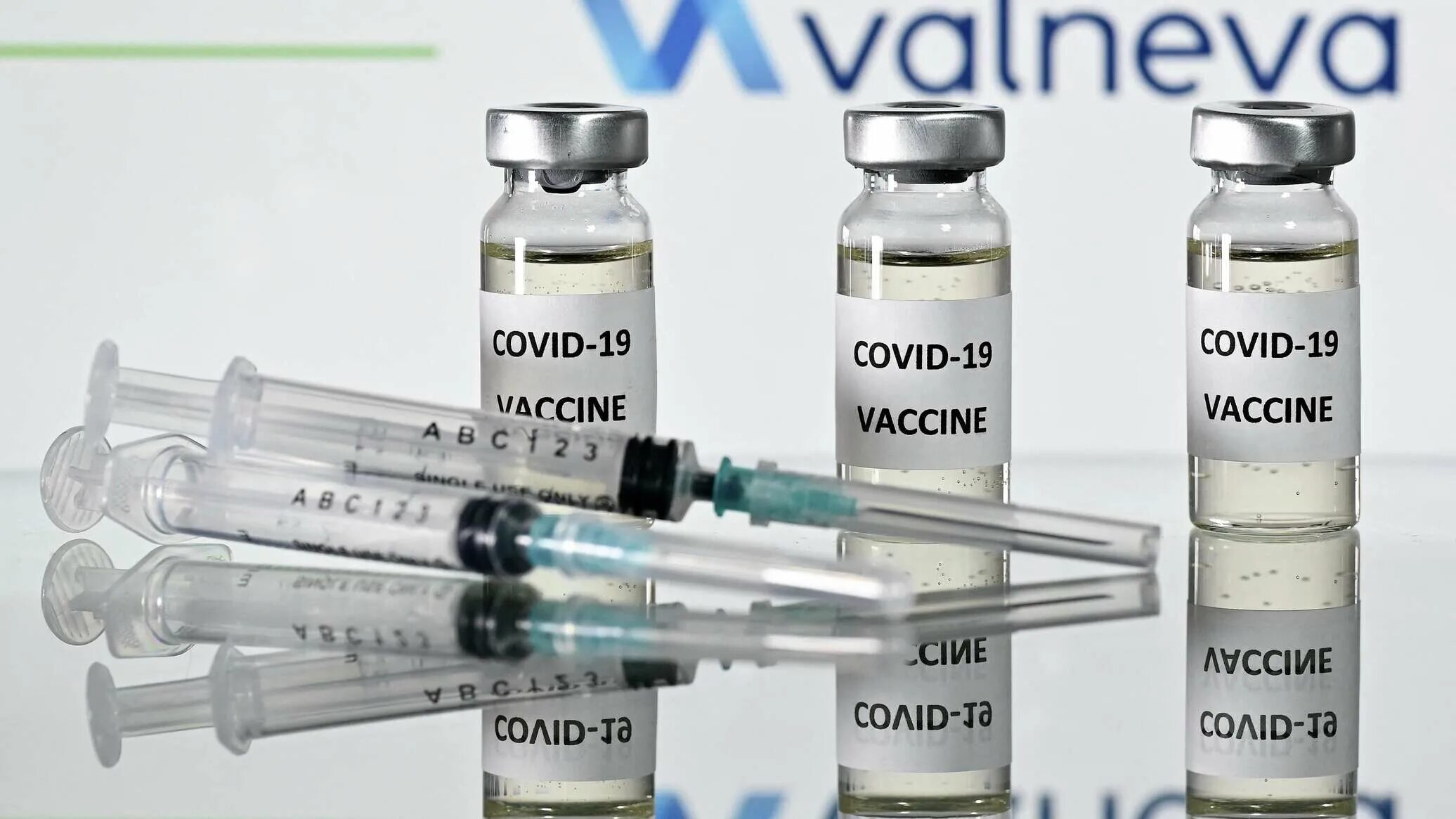 Вакцин франция. Valneva vaccine. Прививка от коронавируса. Вакцина Франция. Французская вакцина от коронавируса.