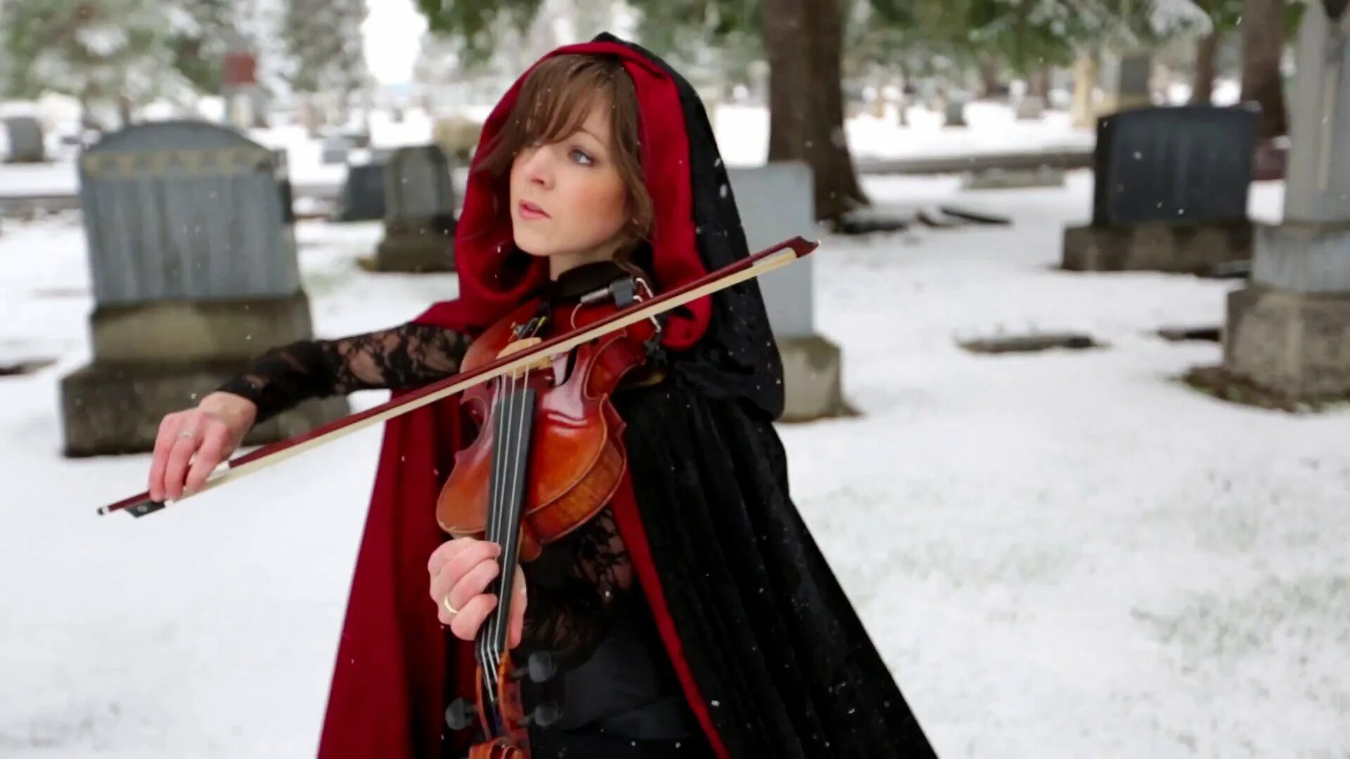 Скрипачка Линдси Стирлинг зима. Скрипач Lindsey Stirling. Скрипка Линдси Стирлинг. Линдси Стирлинг образы.