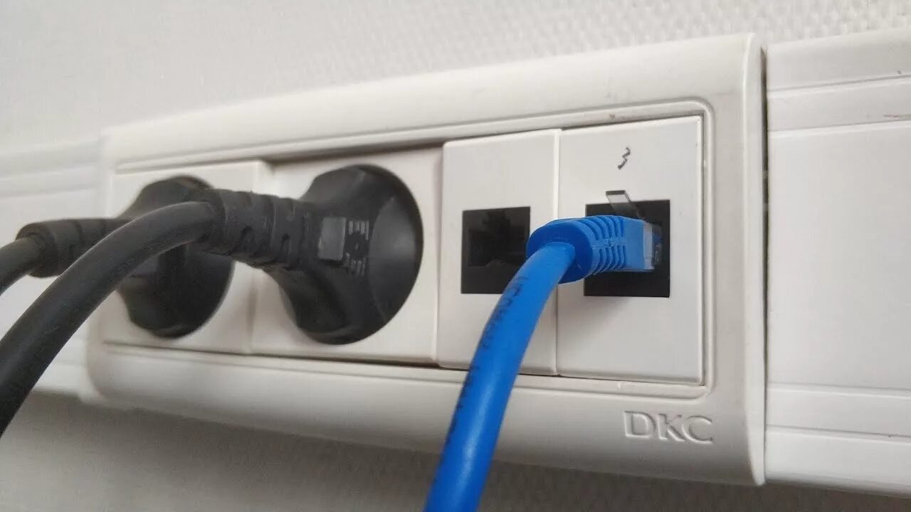 Кабель канал интернет. Розетки rj45 в кабель канал Ecoplast. ДКС розетка rj45 накладная LDU. Розетка rj45 в кабель канал SPL. Розетка RJ-45 DKC Viva.