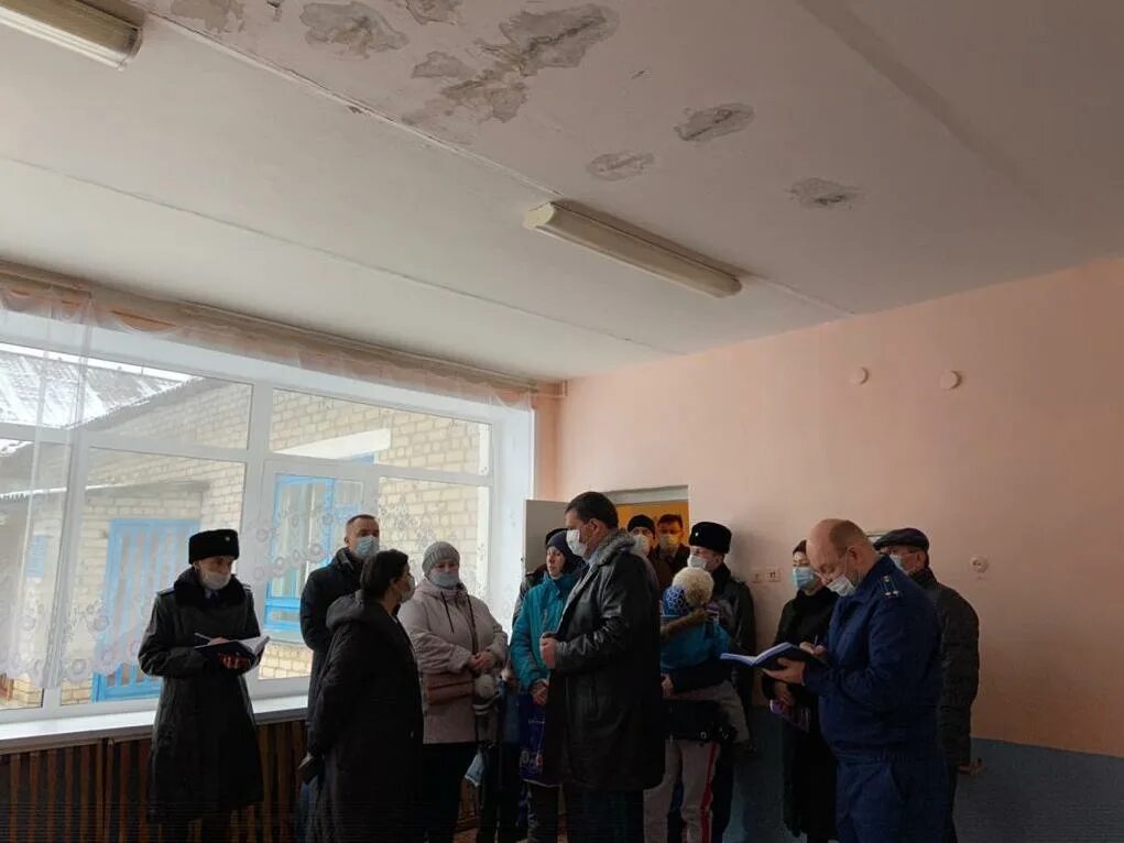 Гудкова ноябрьск проверка садика. Издевательство над ребенком в детском саду. Прокурор и дети. Проверка детского сада прокуратурой. Детском садике проверяют мочевой.