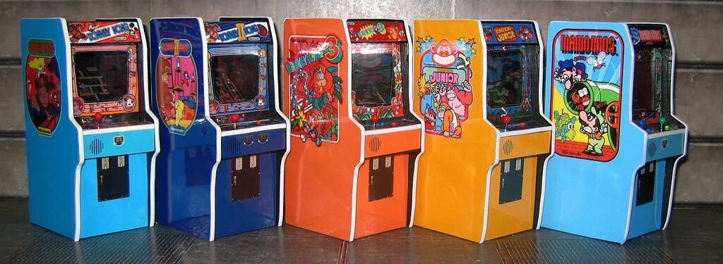 Donkey Kong аркадный автомат. Donkey Kong 1981 аркадный автомат. Игровой автомат спереди Нинтендо. Nintendo Mini Arcade. Игровой автомат пун пон