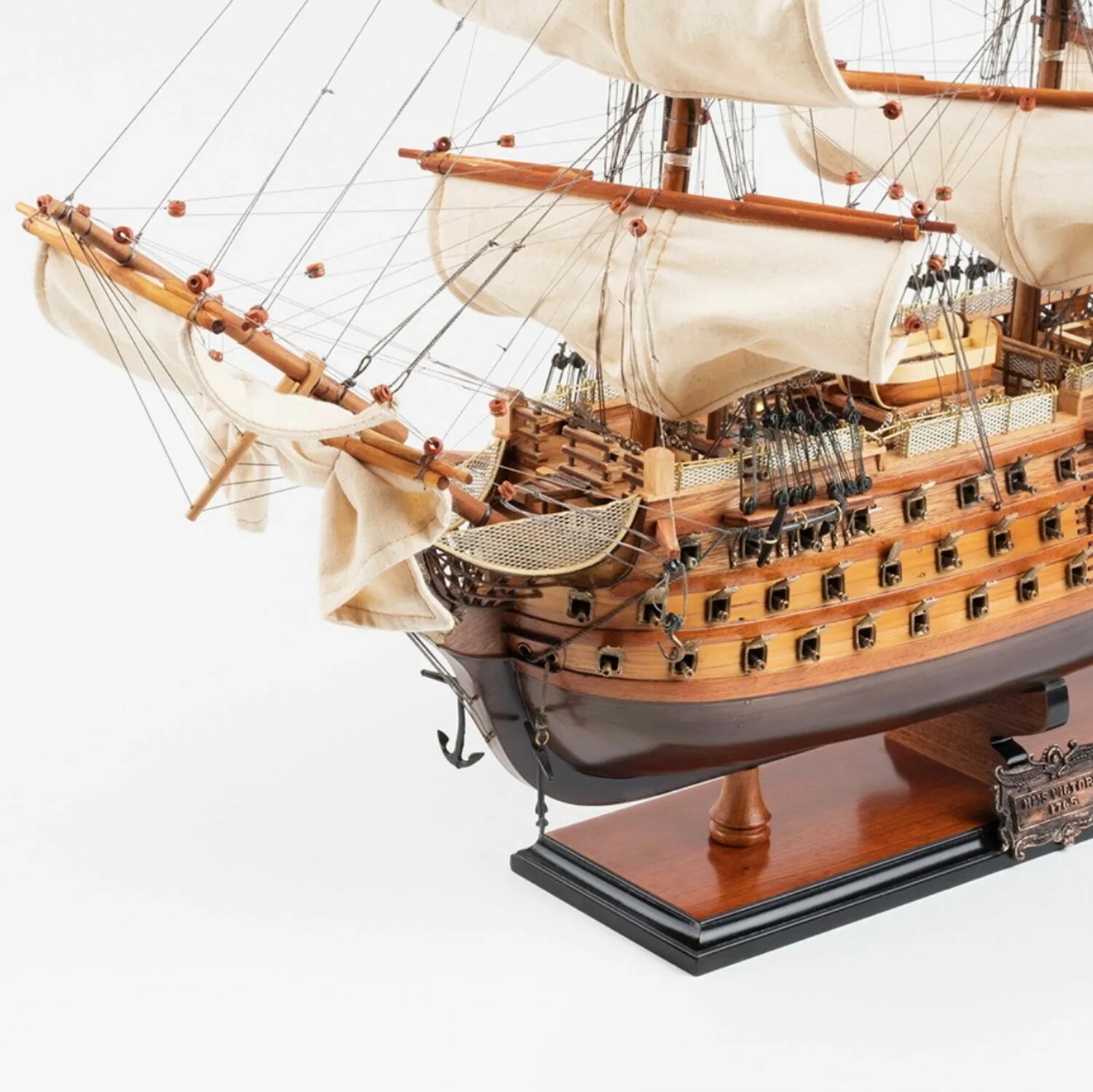 Модель корабля HMS Victory. Деревянный корабль HMS Victory. Сборная модель корабля HMS Victory. HMS Victory из дерева. Сборный корабль из дерева купить