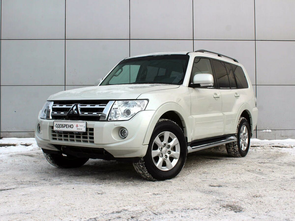 Митсубиси Паджеро 4 белый. Mitsubishi Pajero-IV, 2014. Мицубиси Паджеро 4 2014. Мицубиси Паджеро 2014 белый. Митсубиси паджеро купить бу в россии