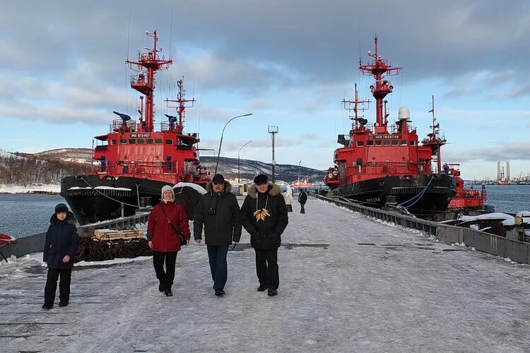 Экспедиционный отряд аварийно спасательных работ. Спасательный морской буксир микула. Спасательный морской буксир микула. Судно атрия мурманск. Экспедиционный отряд аварийно спасательных работ.