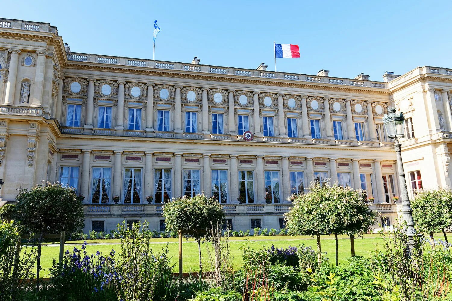 МИД Франции. МИД Франции здание. Министерство иностранных дел Франции. МИД Франции фото здание.