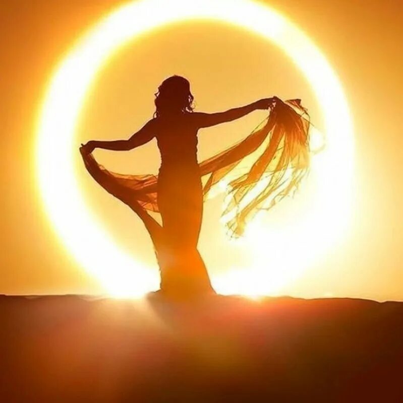 Музыка здоровья и энергии. Женщина солнце. Солнечная женщина. Солнце и человек. Душа солнце.