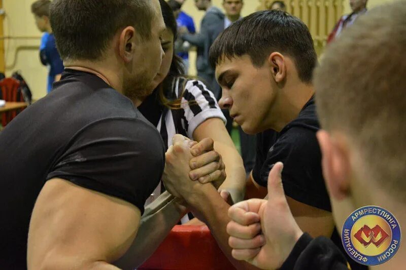 ильгиз нафиков армрестлинг. армрестлинг нижнекамск. юсупов булат чекмагуш армрестлинг. нижнекамск соревнования армрестлинг. 29 школа нижнекамск качалка.