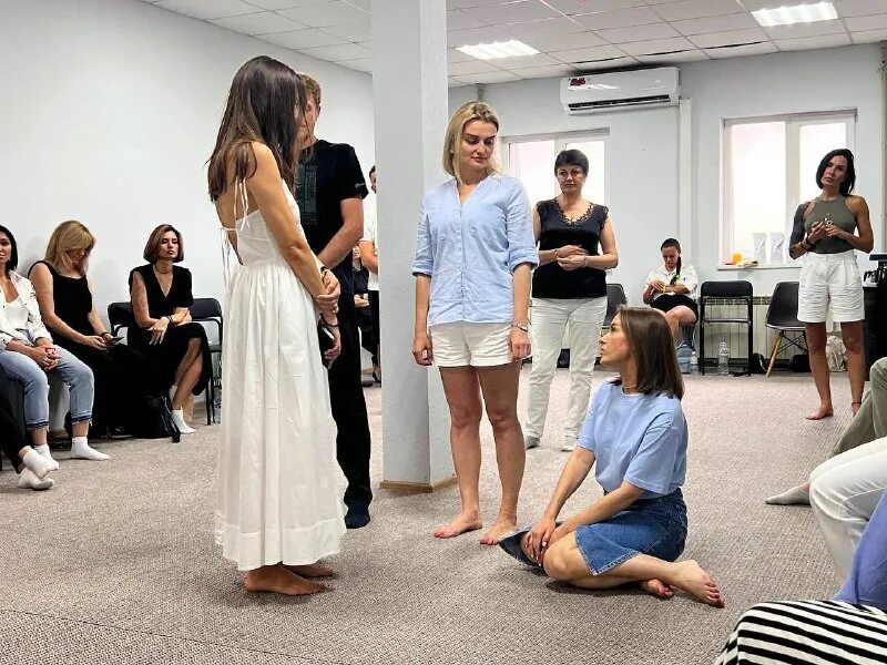 метод хеллингера расстановки. берт хеллингер расстановки родовые. большее в расстановках. семейные расстановки по берту хеллингеру. берт хеллингер расстановки родовые.