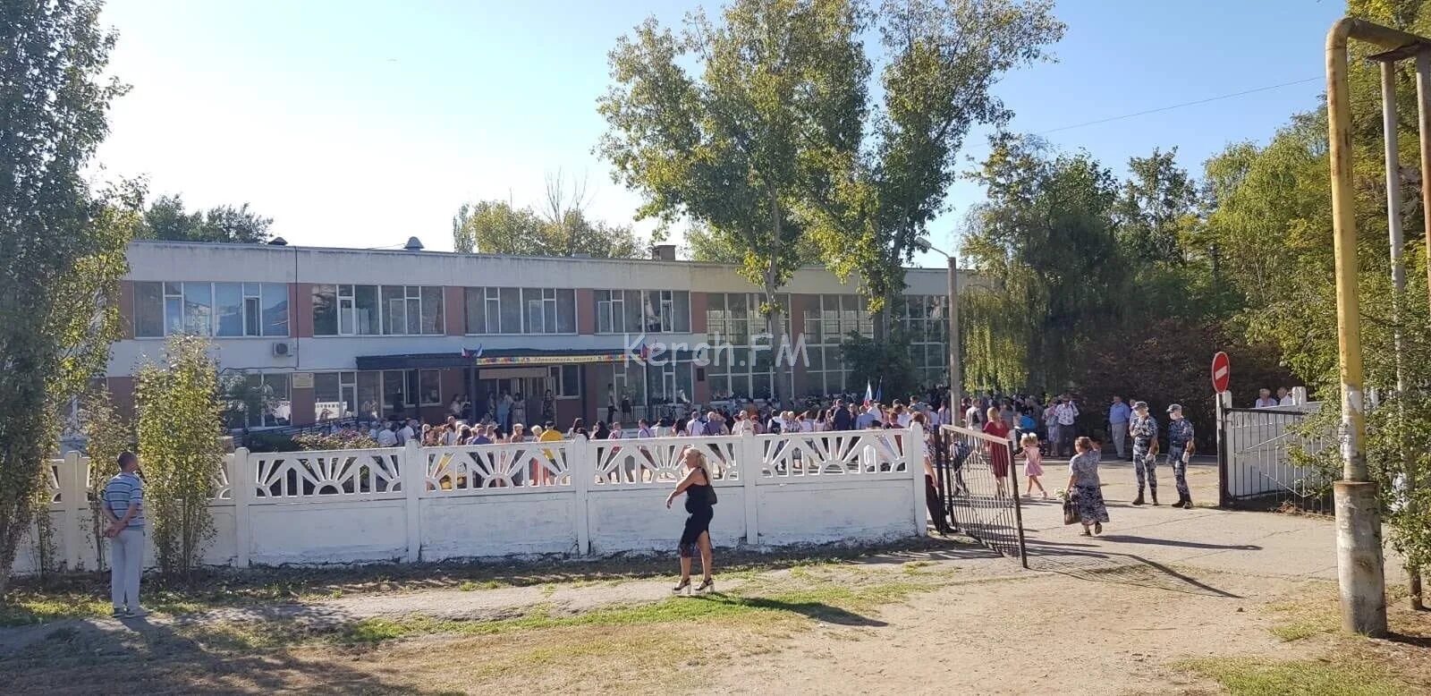 Город керчь школа 12. Школа номер 2 керчь. педсостав школы 2 керчь. где находится школа 2 в керчи. где находится первая школа в керчи.