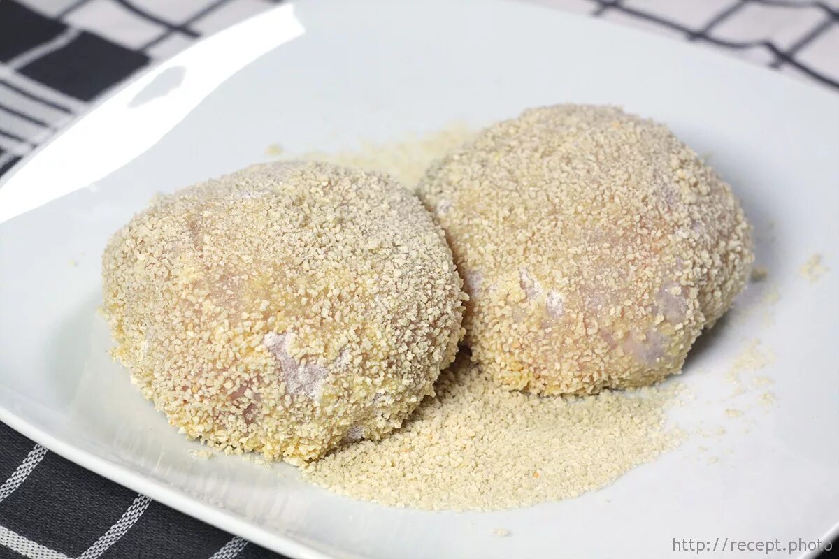 Scotch eggs (яйца по-шотландски). Котлеты белок или желток. Котлеты в яичном белке. Котлета куриная велью. Добавление яйца в фарш.