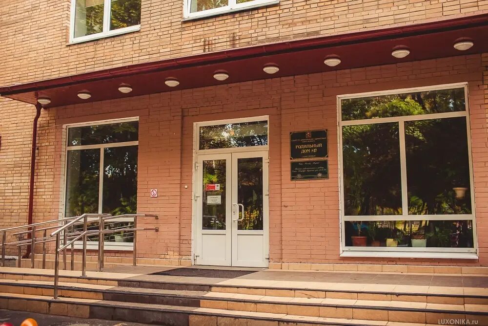 17 бывший роддом. Родильный дом 17 санкт-петербург. роддом на леснозаводской спб. роддом 17 на леснозаводской. родильный дом 17 москва.