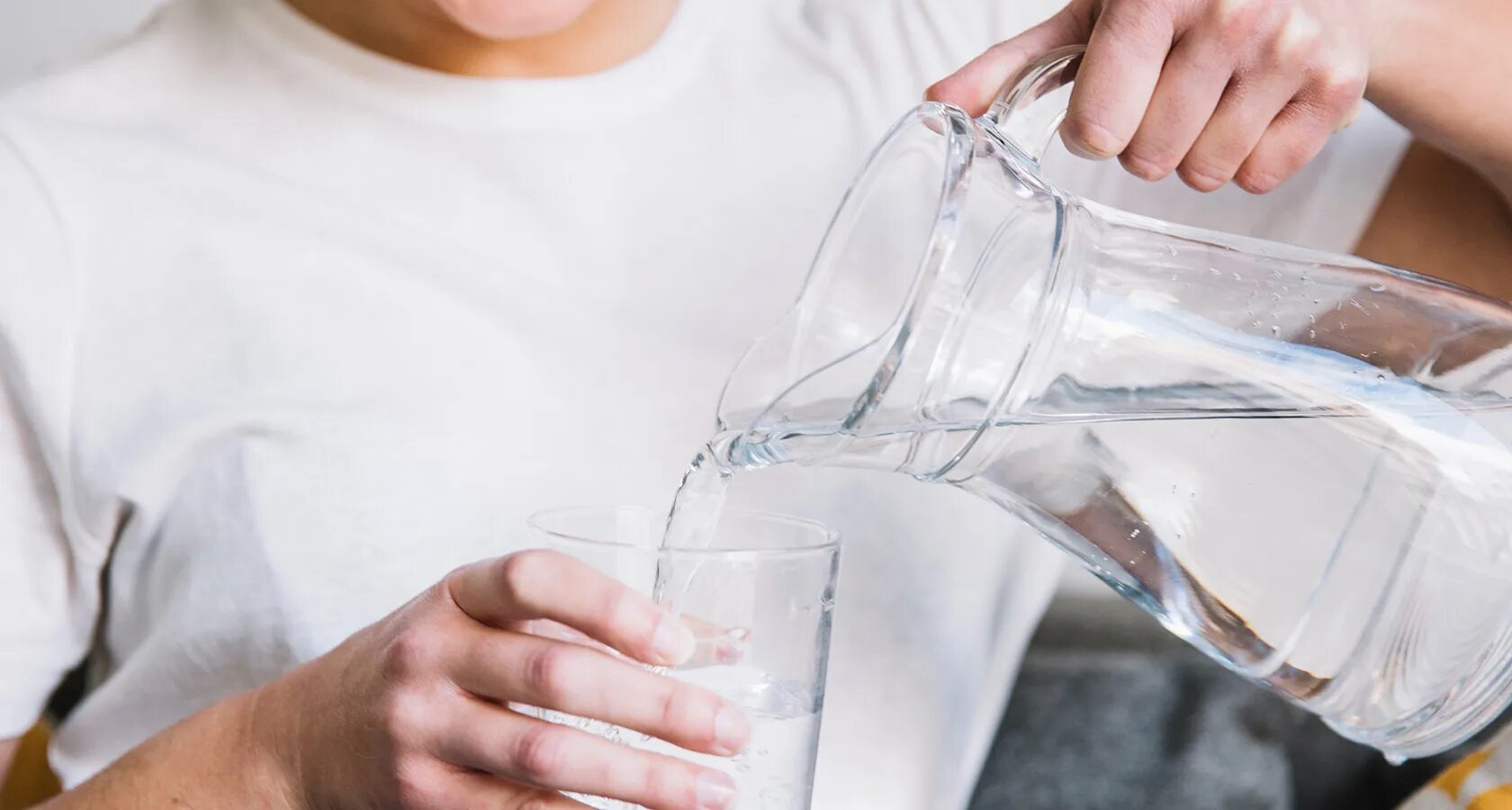 Вода без хлоридов. Повышенная жажда. Передозировка воды для человека. Продукты для здоровья женщины.