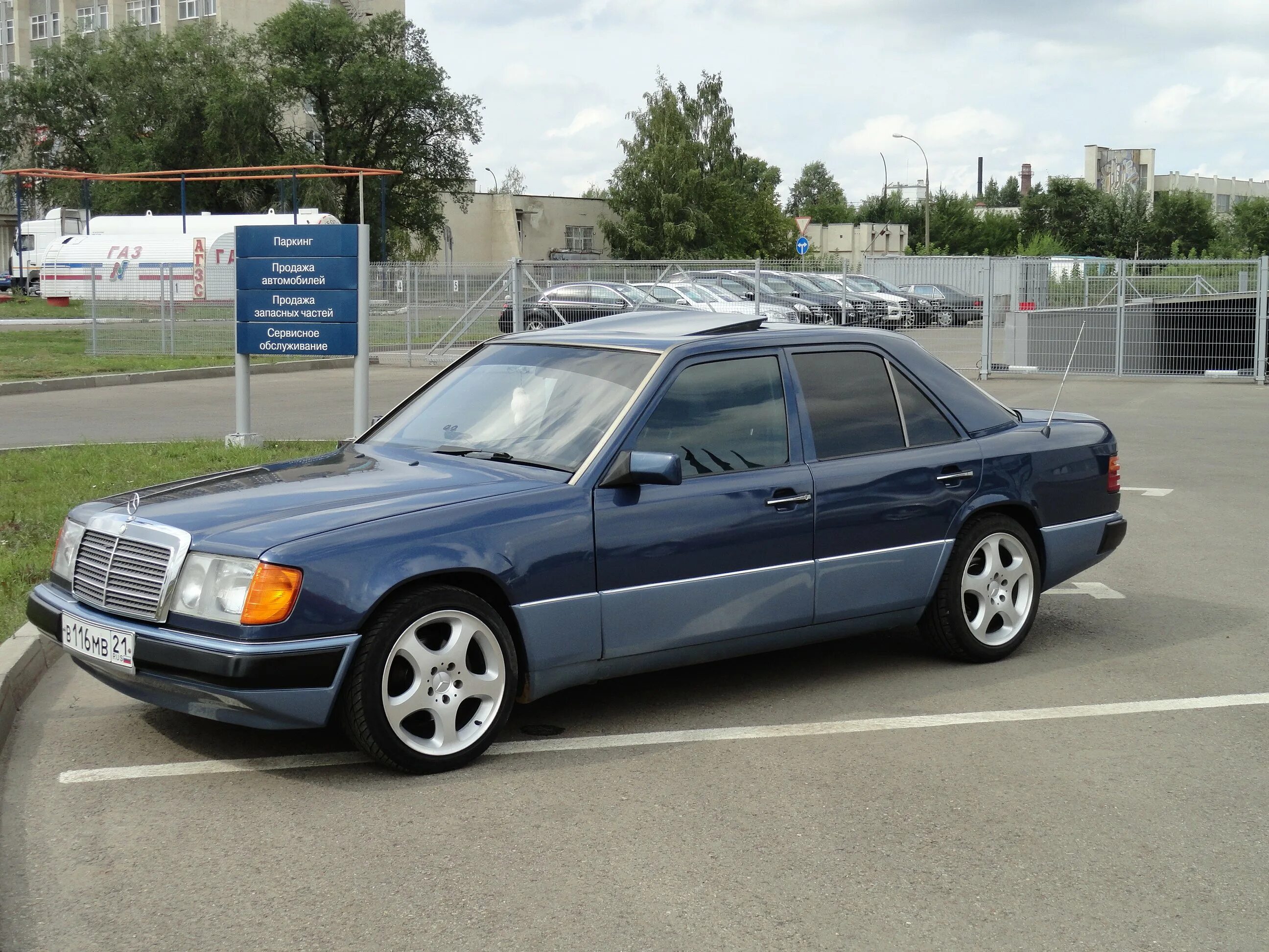 Mercedes w124 e220. Mercedes benz w124 e220. покажи 124. мерседес 124 волчок. мерседес 124 волчок.