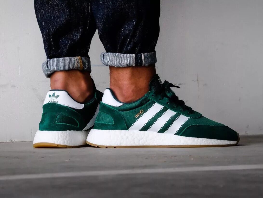 Адидас Iniki. Adidas Boost иники. Iniki adidas мужские. Adidas Iniki Green. Зеленые кроссовки adidas