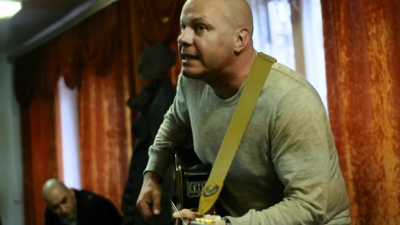 Что ты имеешь ввиду слушать