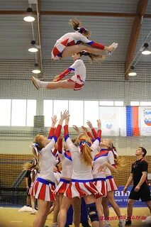 Школа чирлидинга