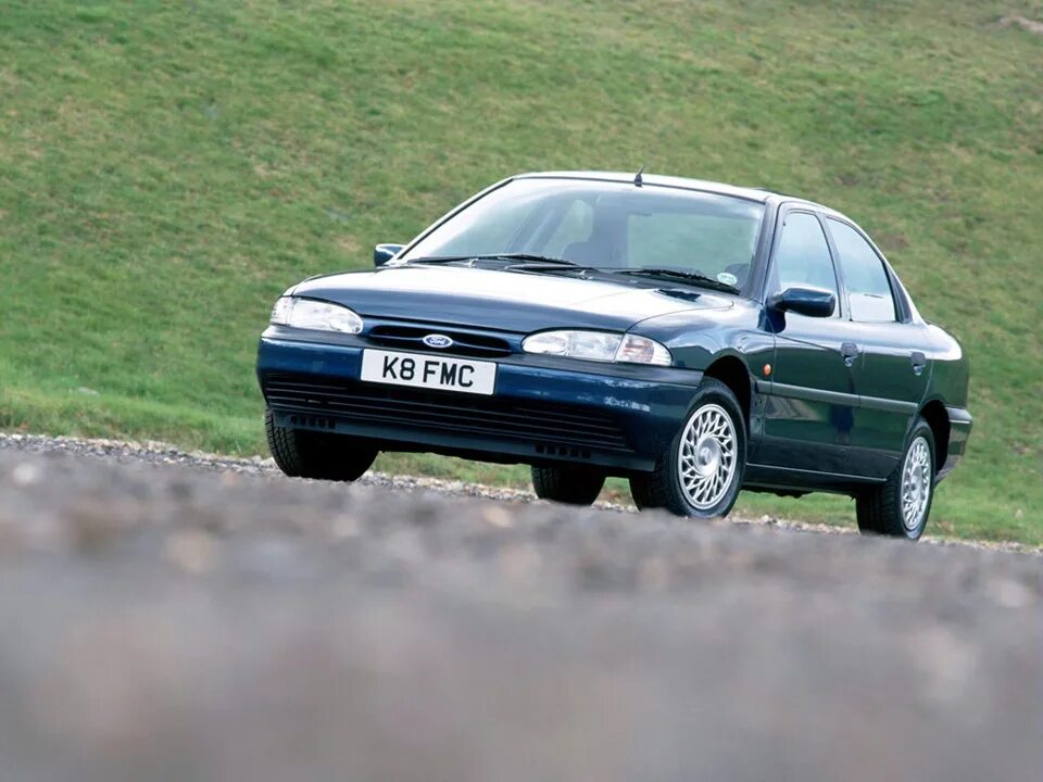 Форд мондео 1. Ford Mondeo 1. Ford Mondeo 1993 седан. Ford Mondeo mk1. Ford Mondeo 1 поколение.