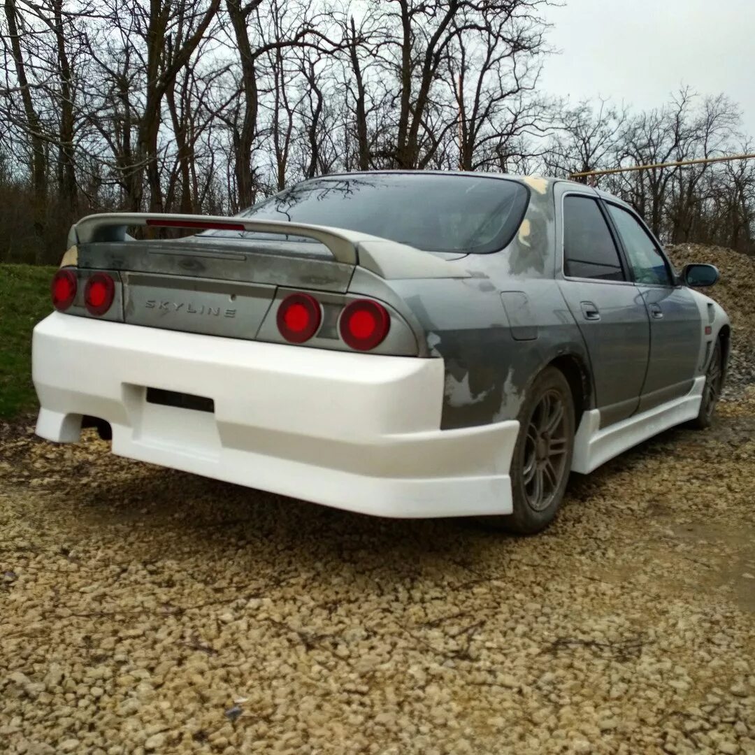 Nissan skyline r33 sedan. Скайлайн 33 кузов. Ниссан skyline r33 gtr. Nissan skyline gtr 33. Skyline r33 белый.